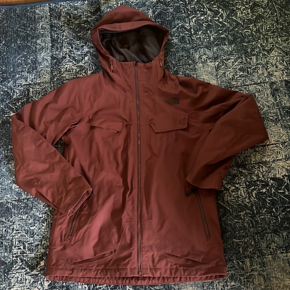 North face 2 in 1 jacket practically new! Size men medium